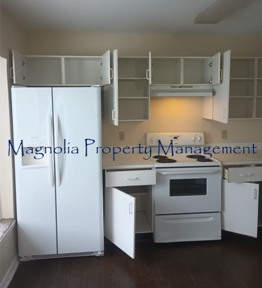 1070 Martin Boulevard - Photo 6 of 16