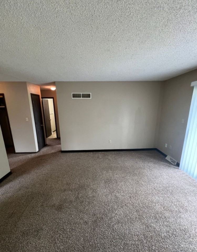 17305 E 48th Street Ct S - Photo 2 of 12