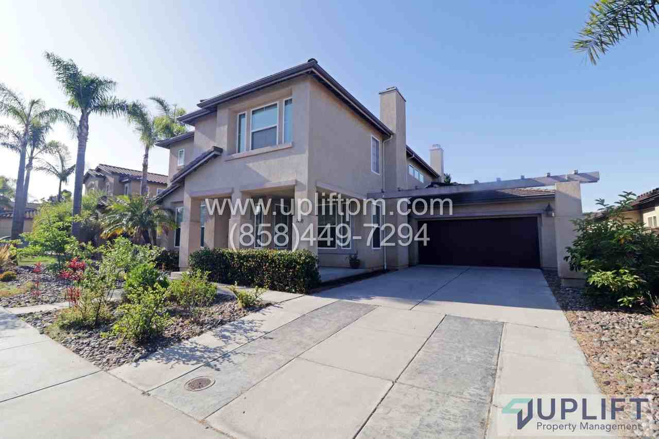 1430 Stanislaus Dr - Photo 2 of 35