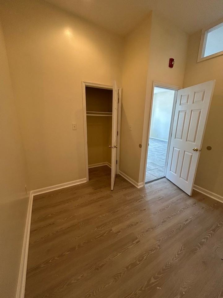 4700 Stenton Ave. - Photo 3 of 16