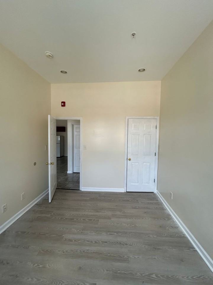 4700 Stenton Ave. - Photo 4 of 16