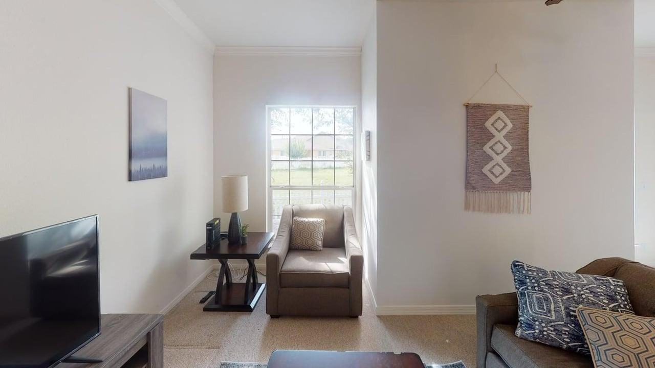 Round Rock Beauty – The Home You’ve Been Waiting For! - Photo 4 of 19