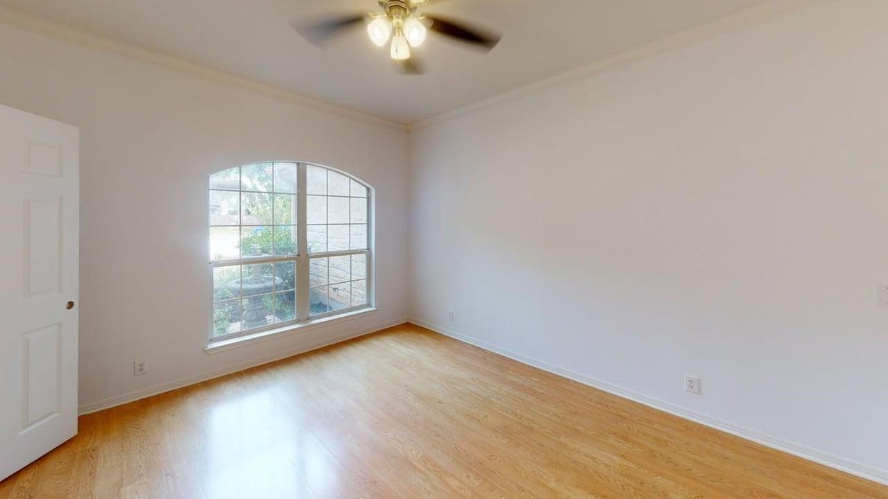 Round Rock Beauty – The Home You’ve Been Waiting For! - Photo 5 of 19