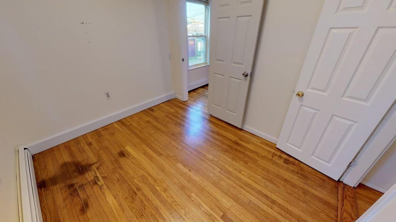 Inviting Cambridge townhome by Inman Square - Photo 6 of 12