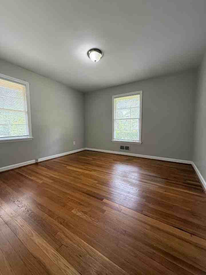 950 Homewood Ct - Photo 7 of 12