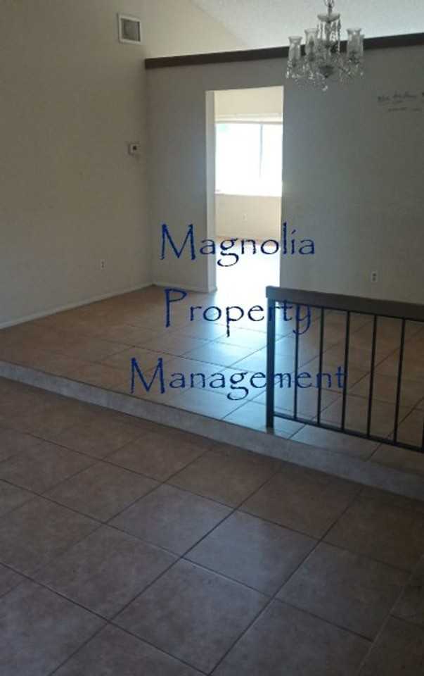 512 Majorca Avenue - Photo 3 of 9