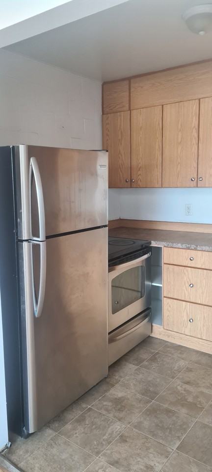 3870 Retallack St #12 - Photo 4 of 14