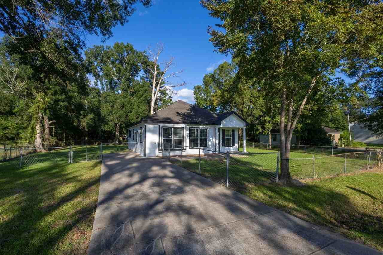 11292 Hodge Rd - Photo 2 of 14