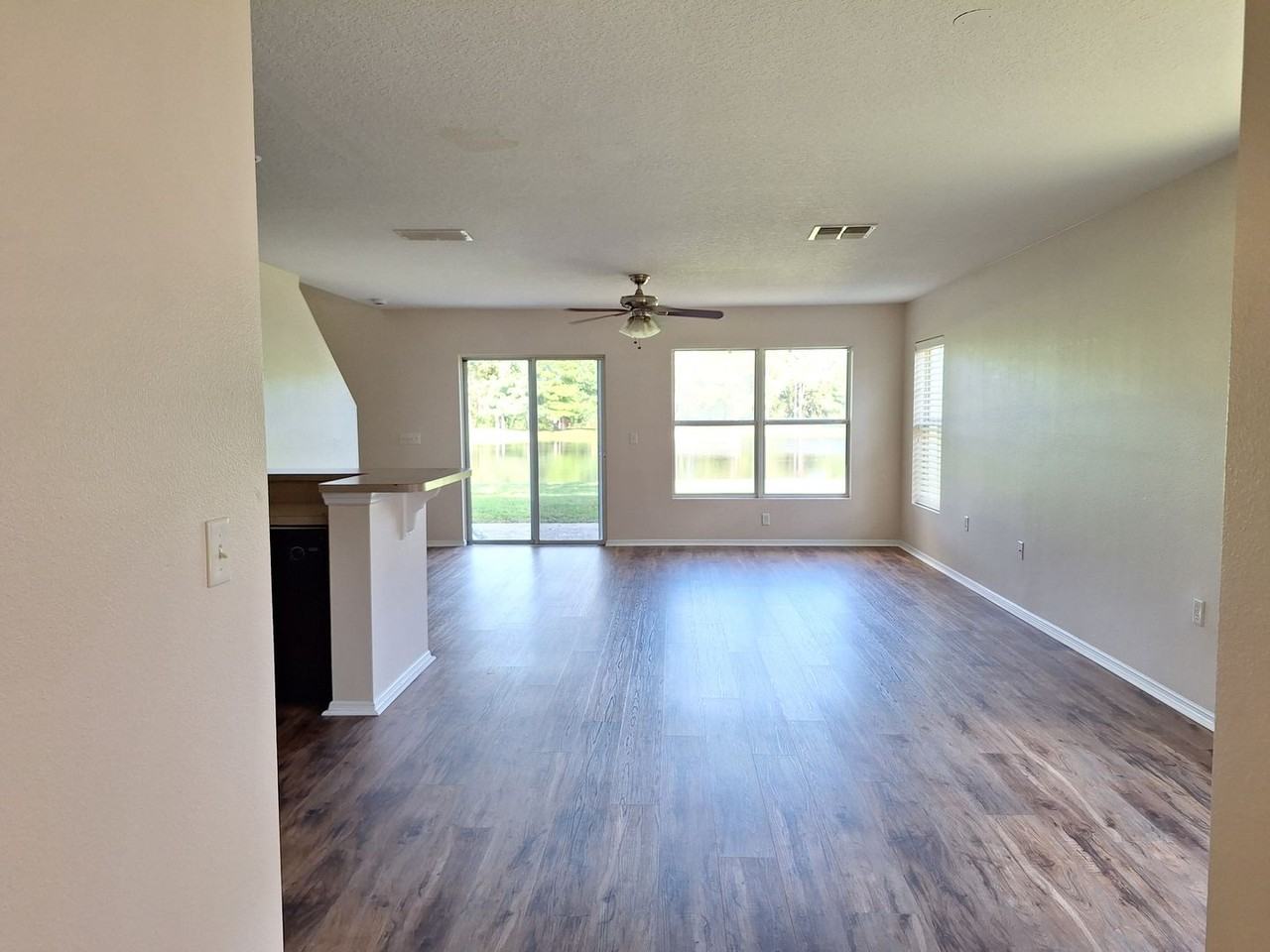 550 Mount Olympus Blvd #02 - Photo 3 of 16