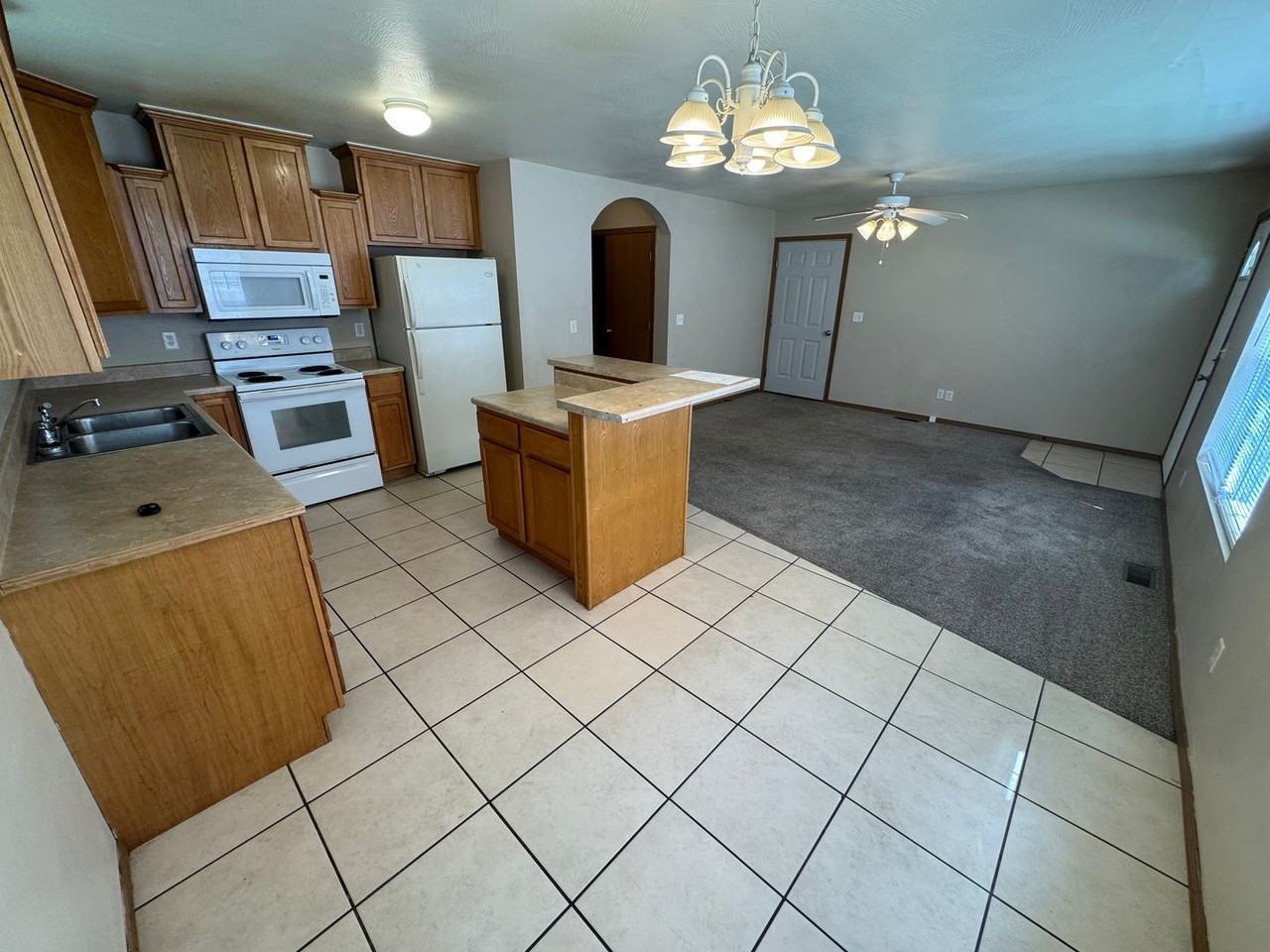 1454 N Fulbright Ave - Photo 3 of 15