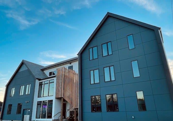 1435 Ne 62nd Ave - Photo 3 of 9