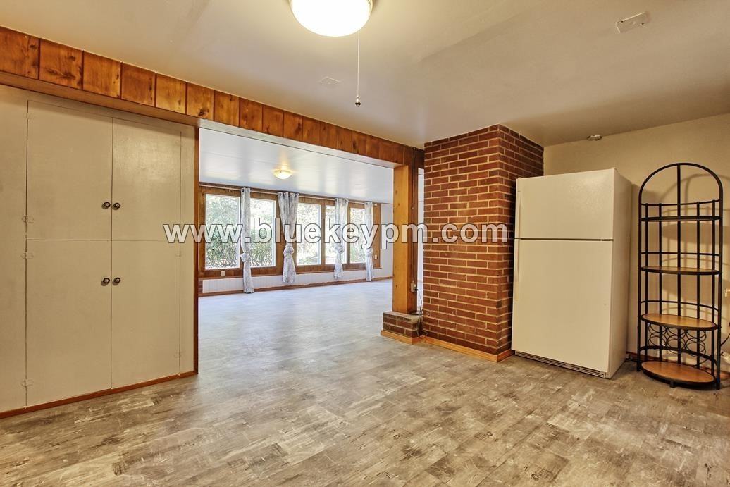 2952 Sw Huber St #B - Photo 7 of 11