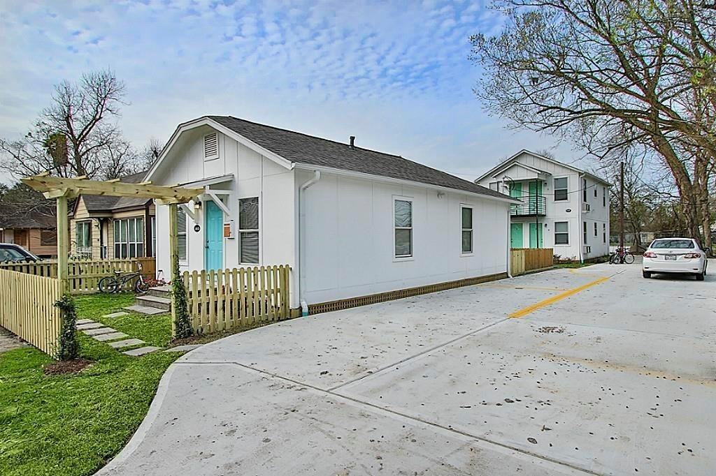 505 E 32nd St - Photo 3 of 26