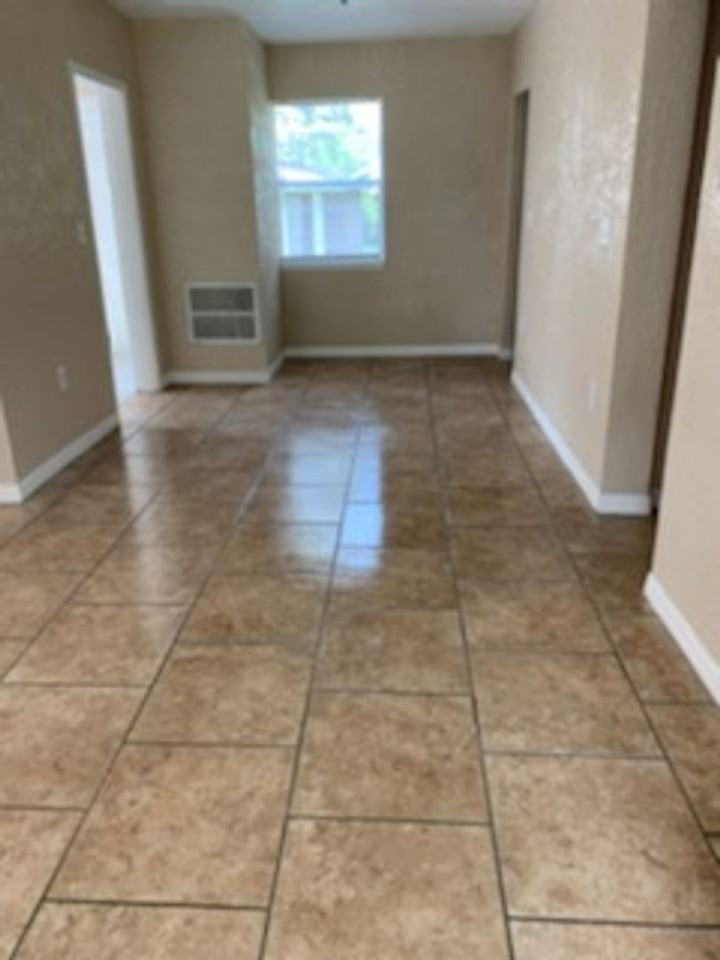 1838 E Elm Rd - Photo 3 of 12