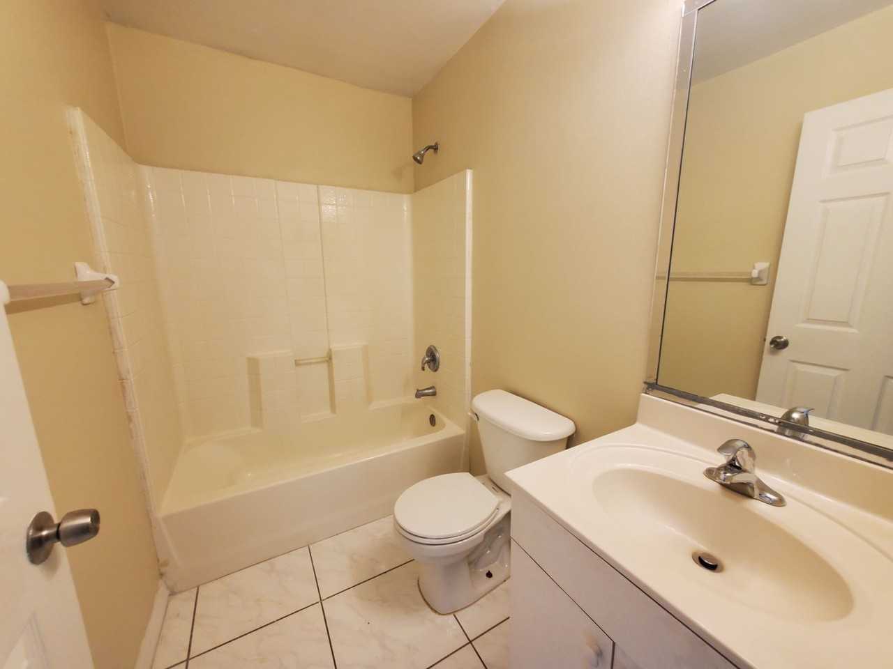 3904 12th St W - Photo 7 of 8