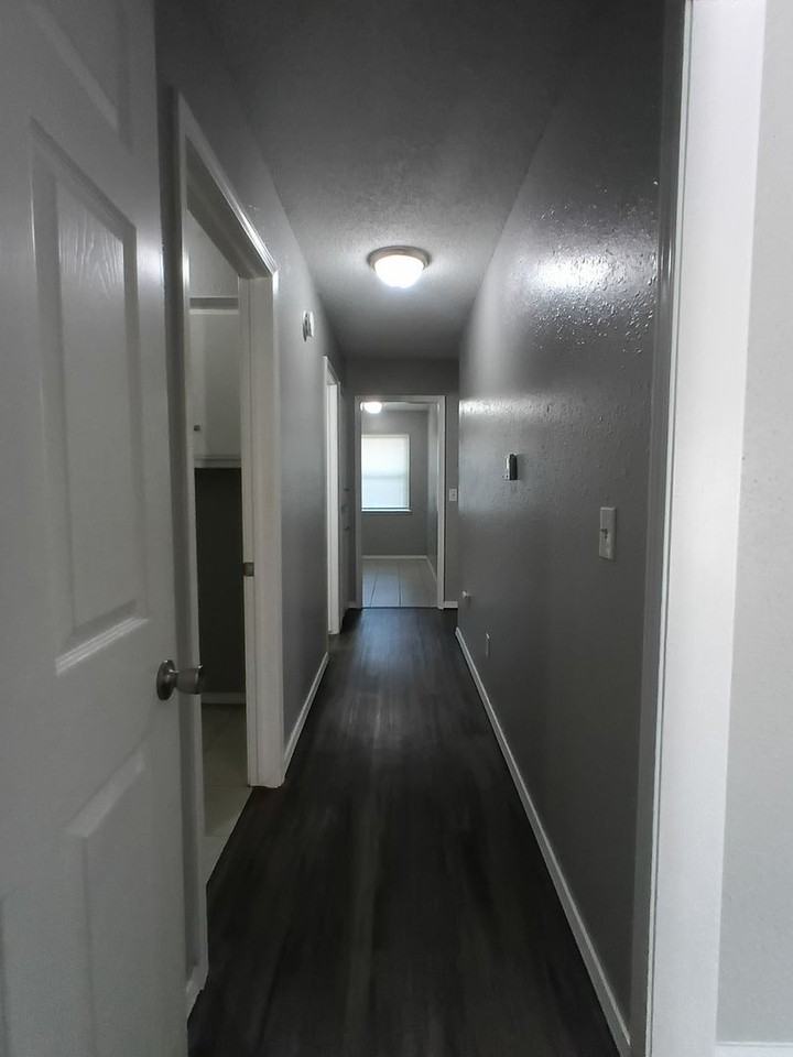 4035 S Locust Dr - Photo 6 of 29