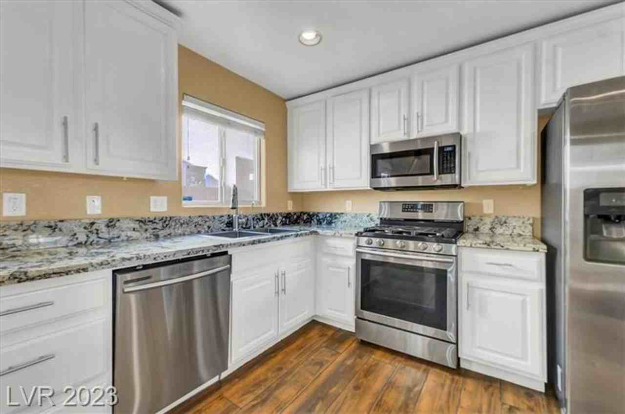 6870 Graceful Cloud Ave - Photo 3 of 13