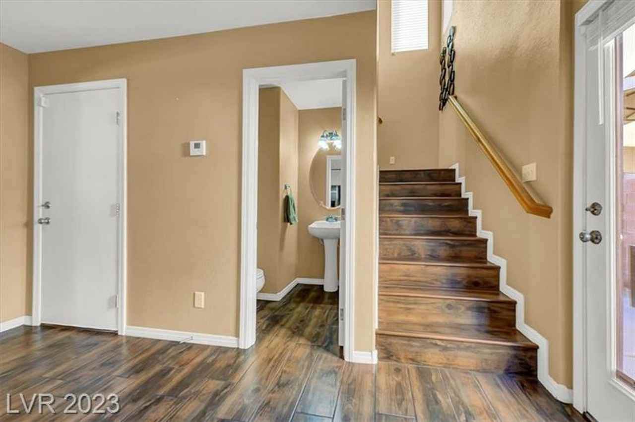6870 Graceful Cloud Ave - Photo 4 of 13