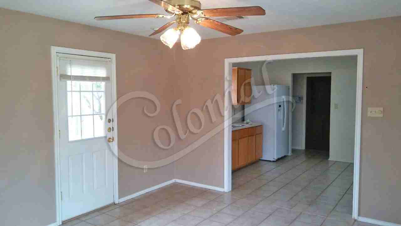 1803 Amethyst Dr - Photo 3 of 14