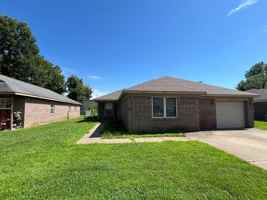 featured image of 1210 E 13th St