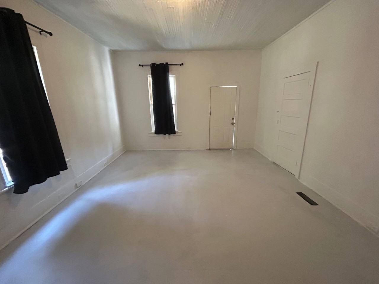 110 Huger Street - Photo 4 of 25