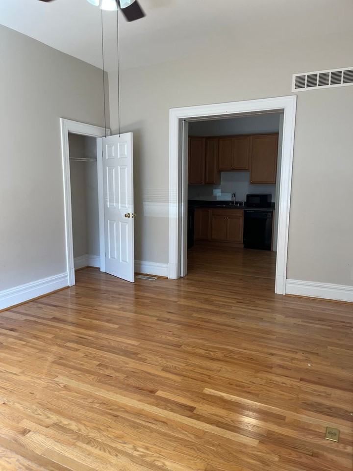 2724 2724 1FL Salena Street - Photo 3 of 7