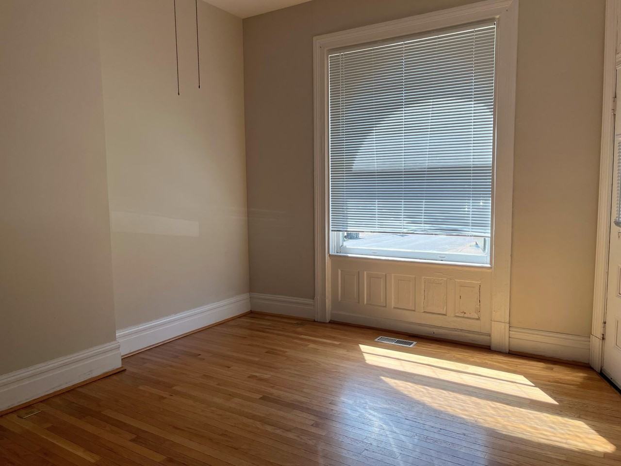 2724 2724 1FL Salena Street - Photo 2 of 7