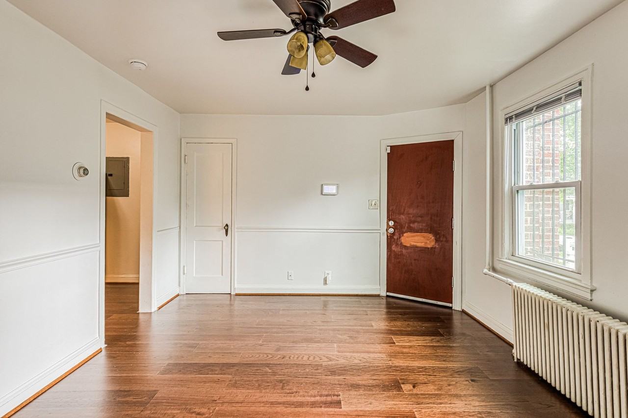 316 18th Pl NE - Photo 4 of 36