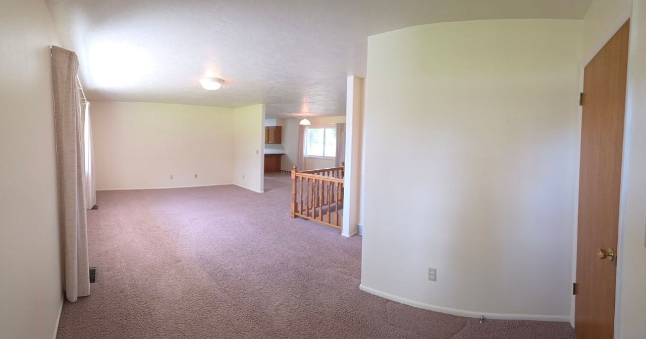 628 E 10000 S - Photo 2 of 31