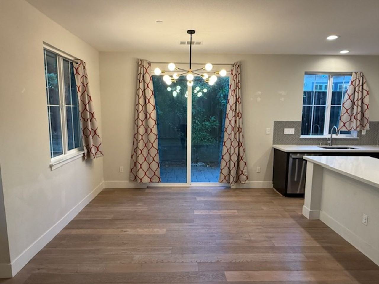 1020 Skybo Ct - Photo 2 of 13