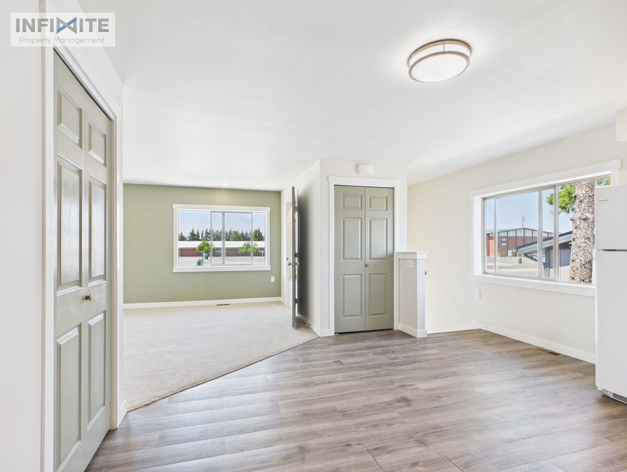 208 N Hoffman St #1 - Photo 2 of 15
