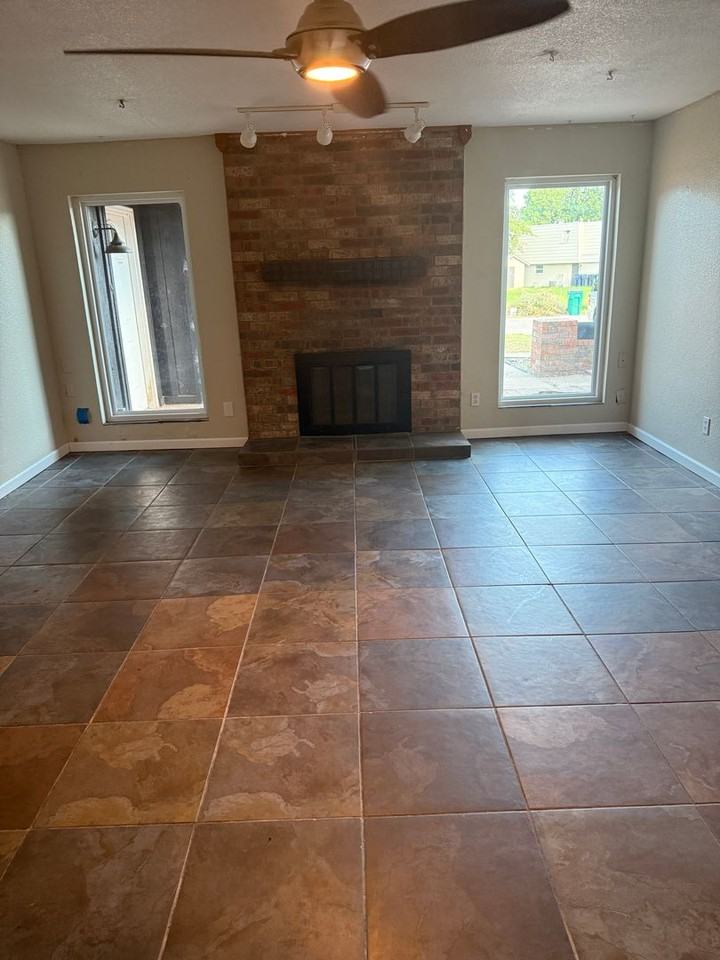6813 Lancer Ln - Photo 3 of 35
