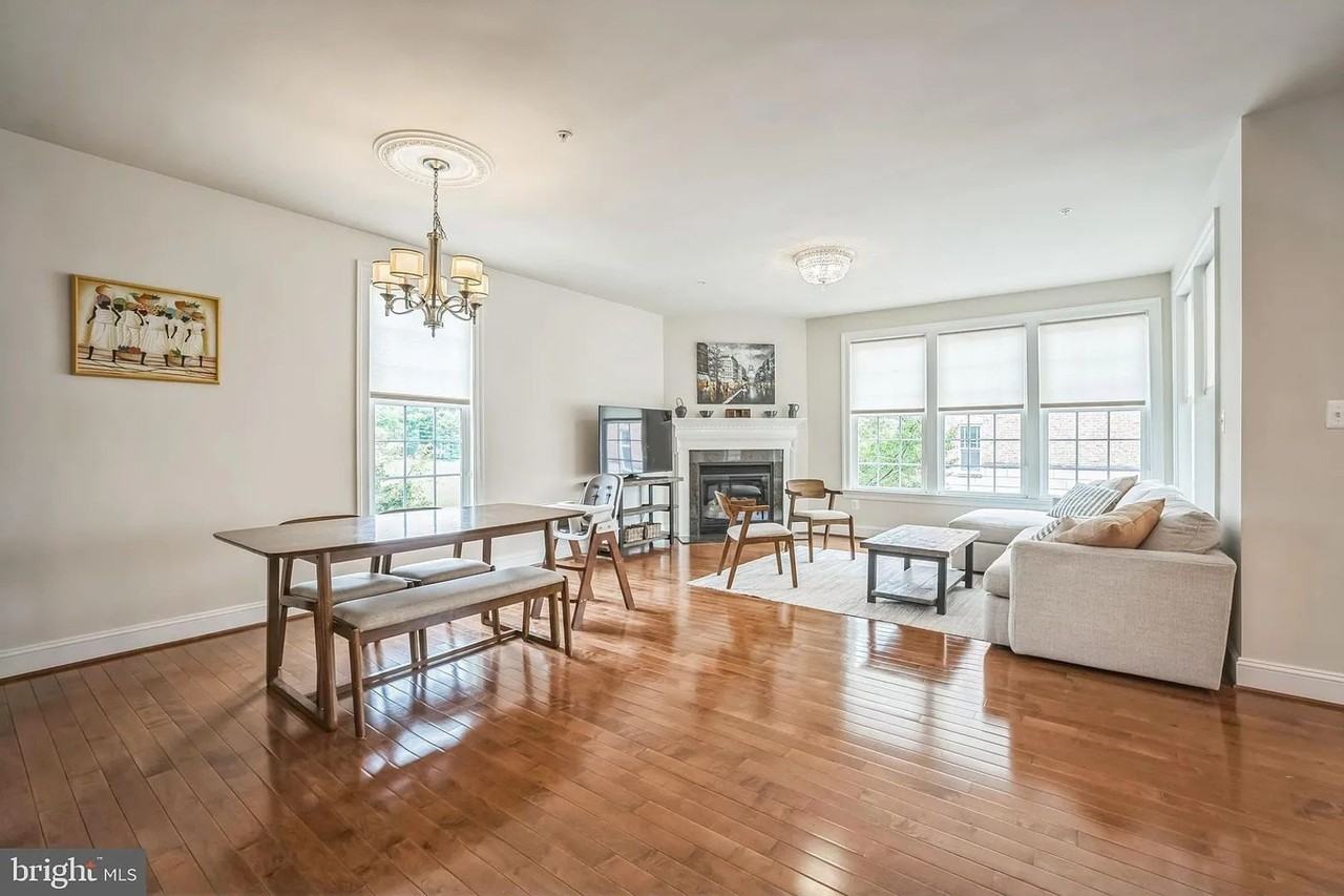 423 Parkview Ave - Photo 3 of 22