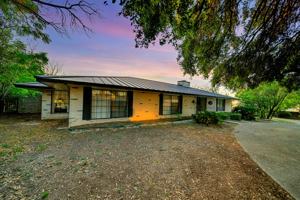 featured image of 605 605 Squires