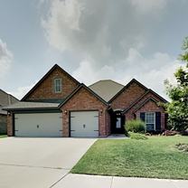 8512 Nw 127th St - Photo 1 of 1