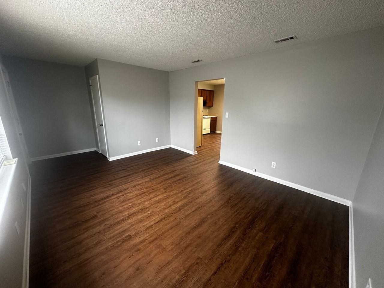 7 Shanna Cir #C - Photo 5 of 23