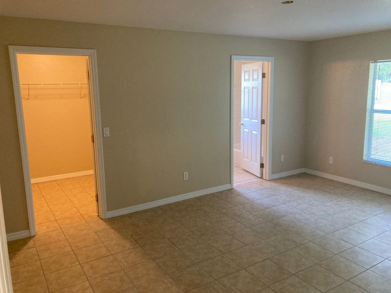 21 Locust Dr - Photo 7 of 28