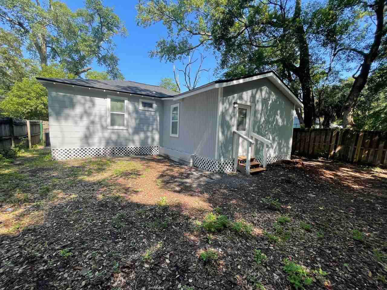 219 Cherokee St - Photo 4 of 17