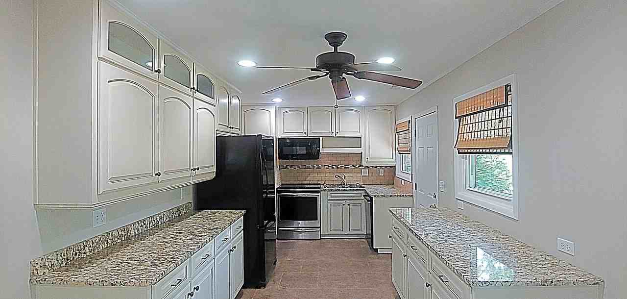 812 Acton Ave - Photo 3 of 18