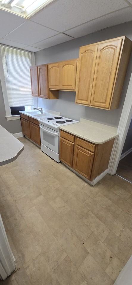 3715 Liberty Heights Ave - Photo 2 of 8