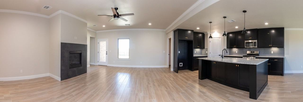 2801 Tampa Bay Ave - Photo 3 of 32