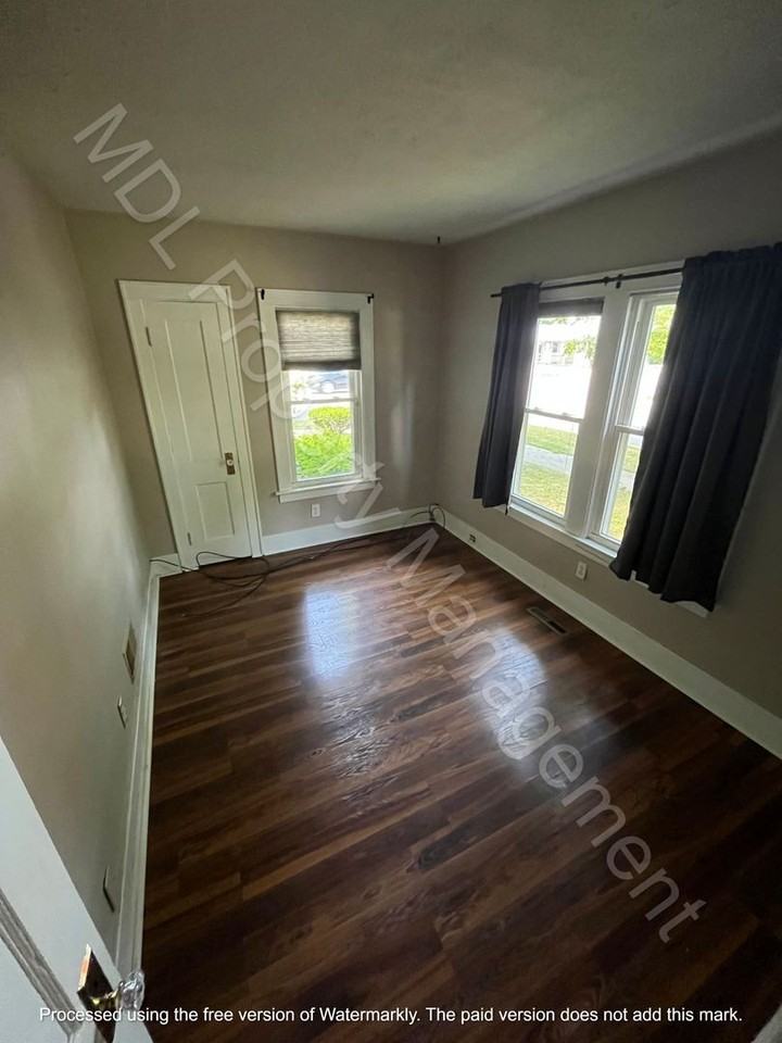 3474 Mackinaw St - Photo 4 of 7