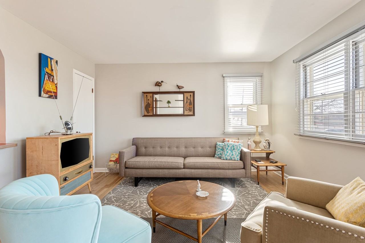 7510 Cass St - Photo 5 of 27