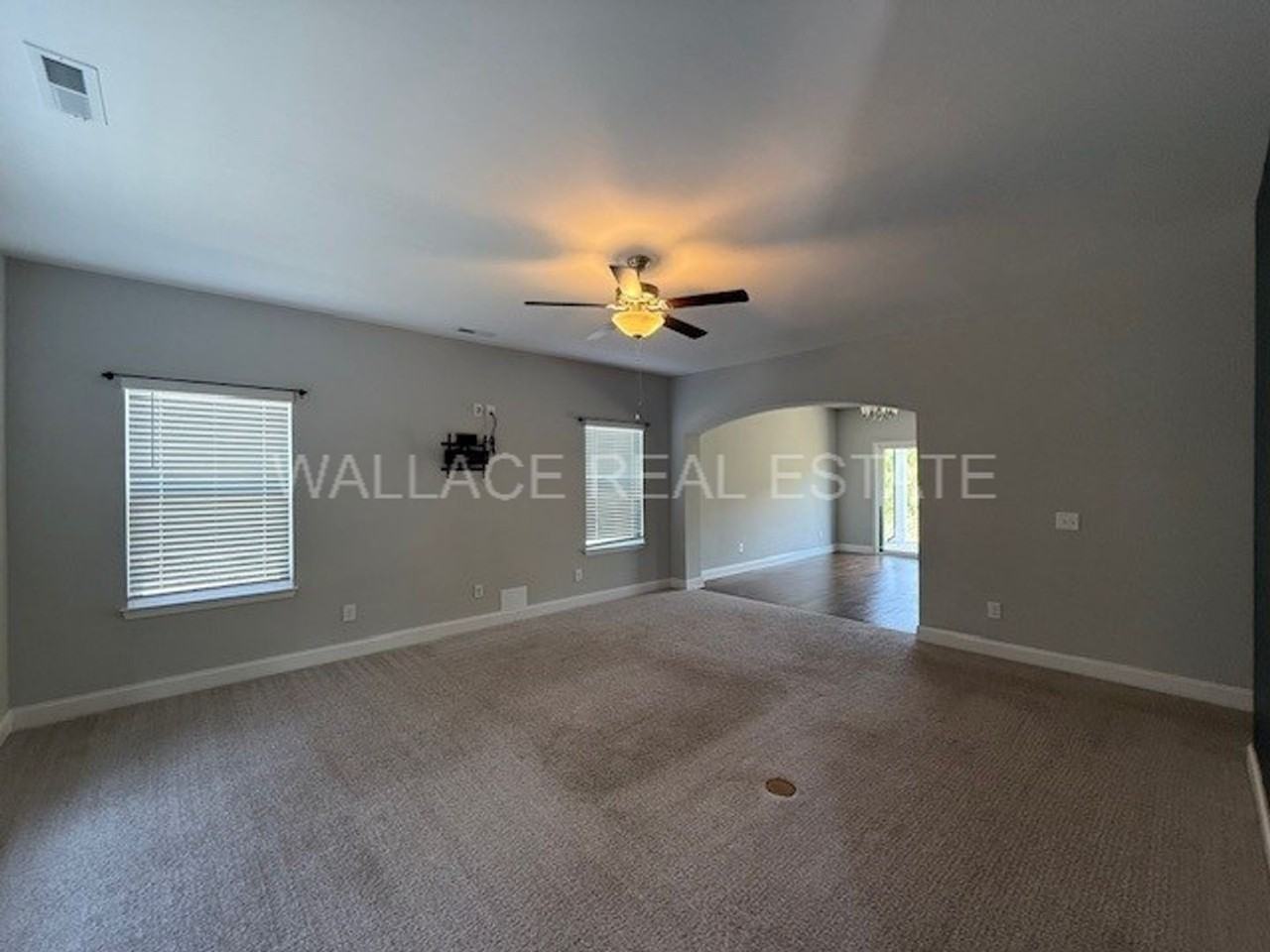 177 Aspen Dr - Photo 2 of 17