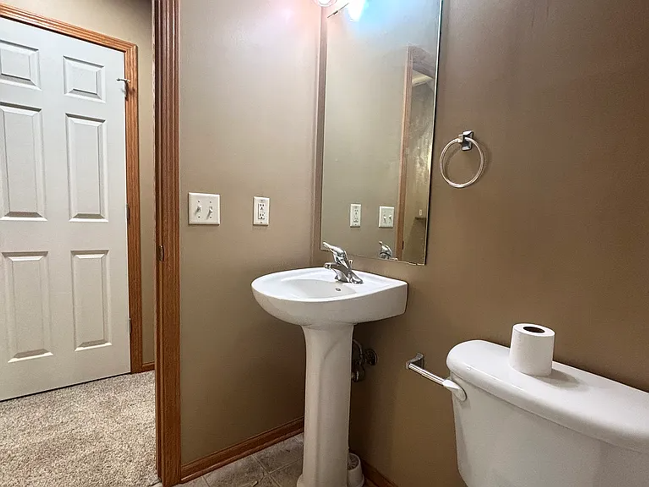 1832 N 176th Ct - Photo 5 of 11