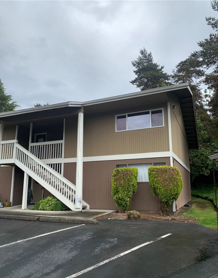 14150 Se 17th Pl #B8 - Photo 2 of 12