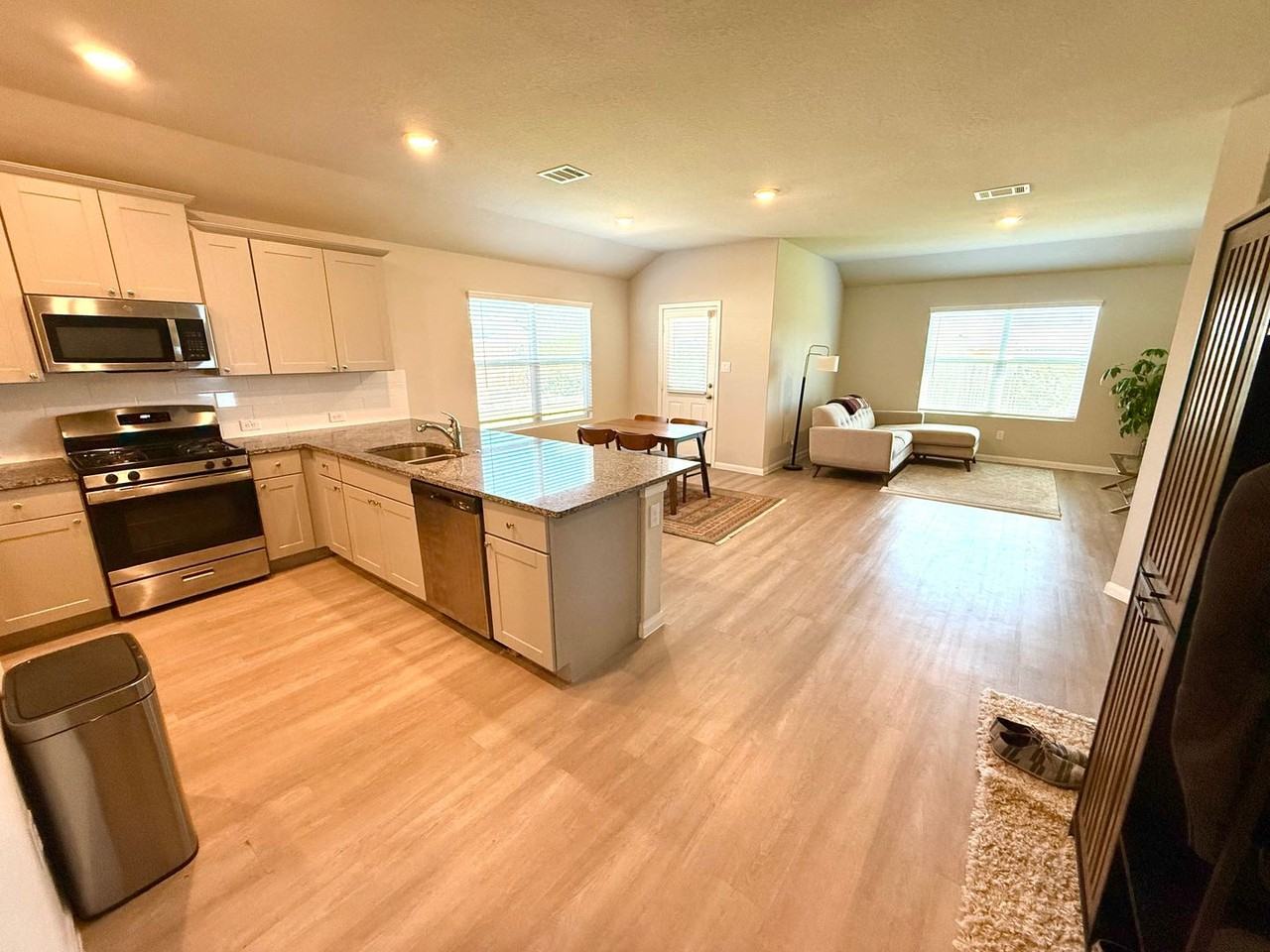 7918 Dovers Den - Photo 3 of 30