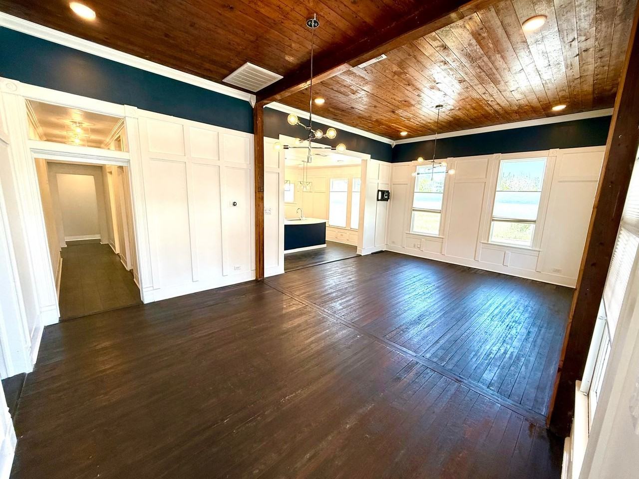 804 Dawson St - Photo 5 of 44