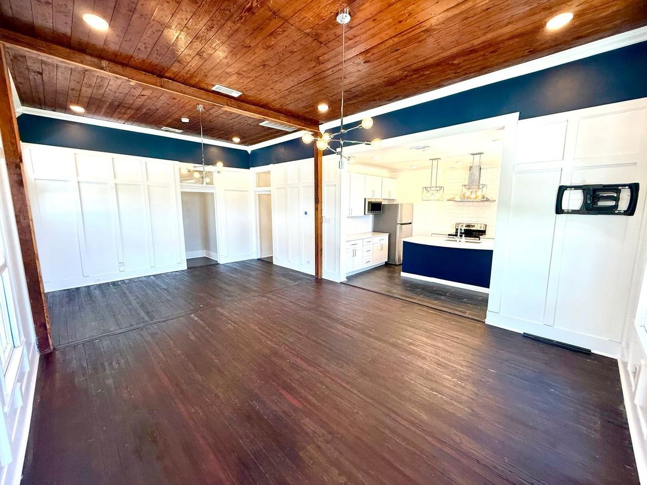 804 Dawson St - Photo 6 of 44