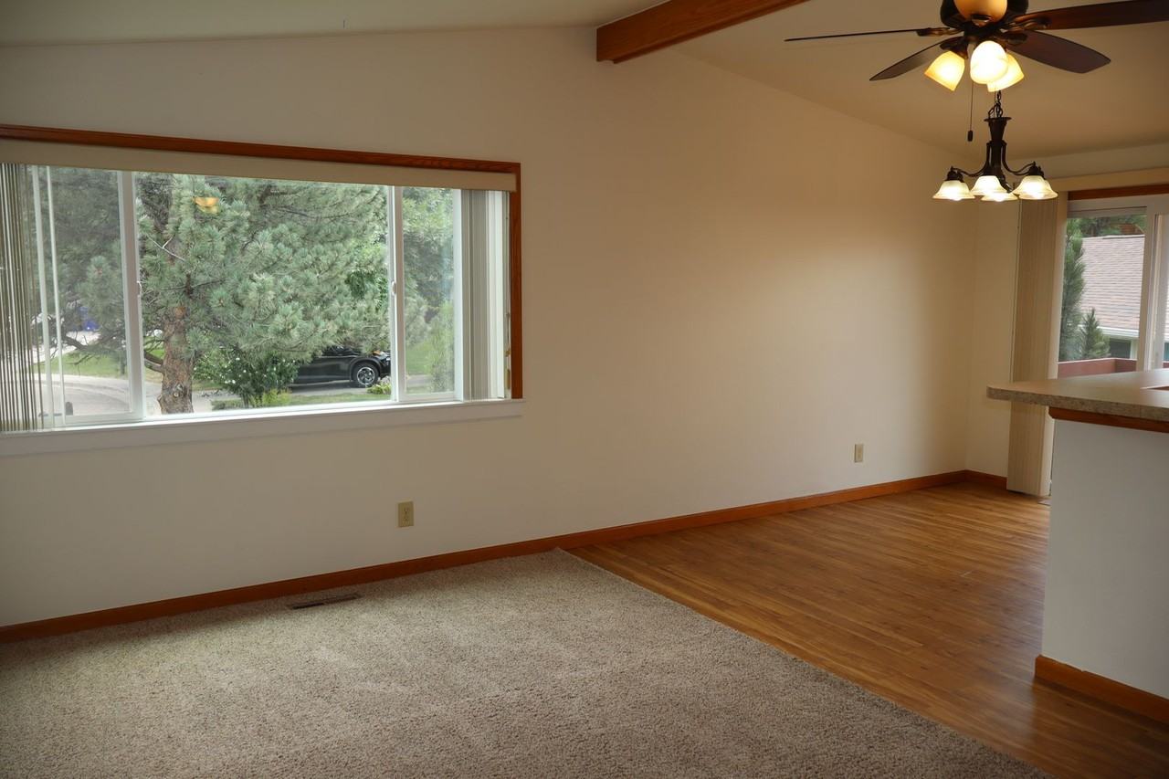 1841 Wintergreen Pl - Photo 2 of 19